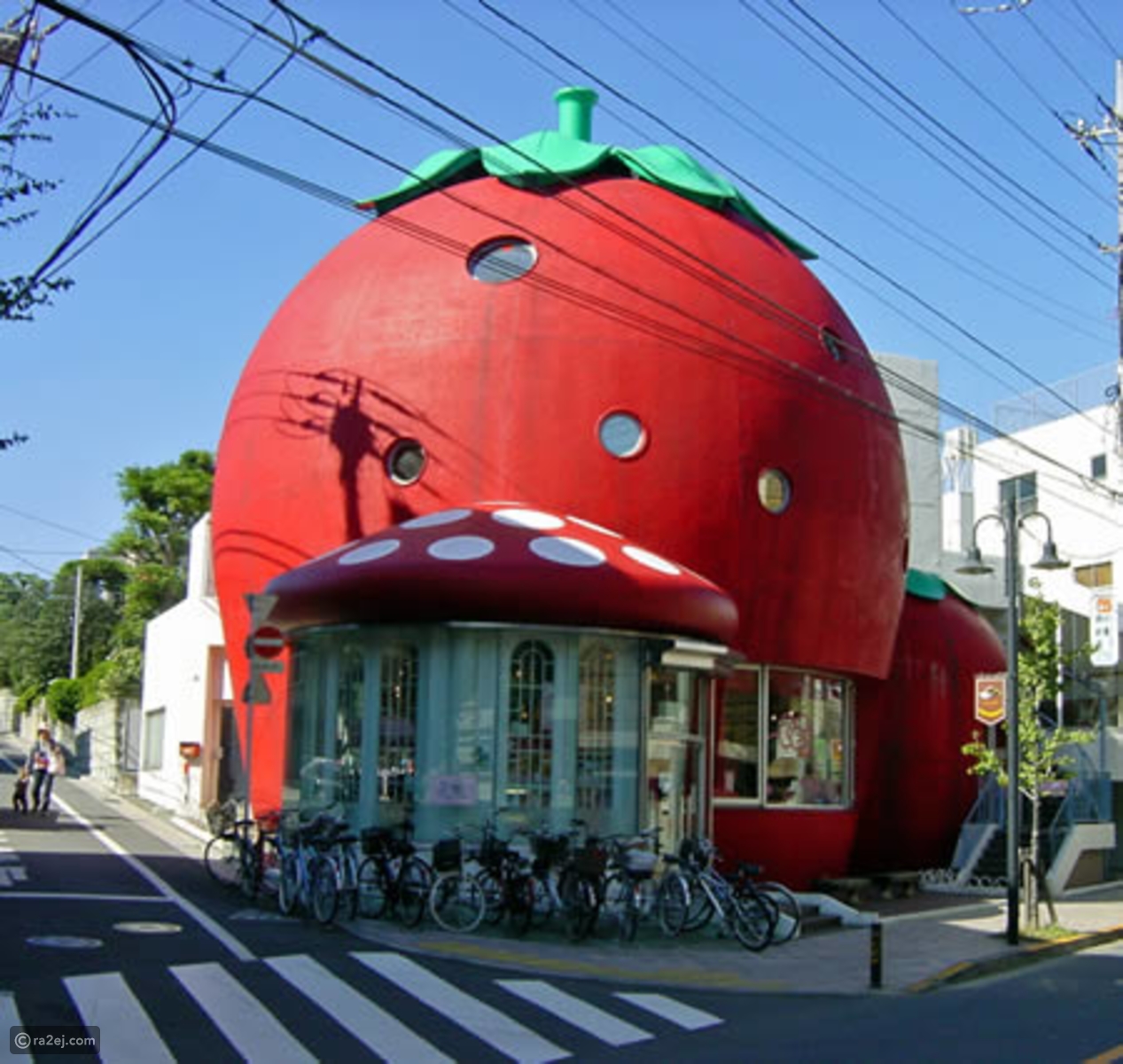 Клубничный дом в Токио